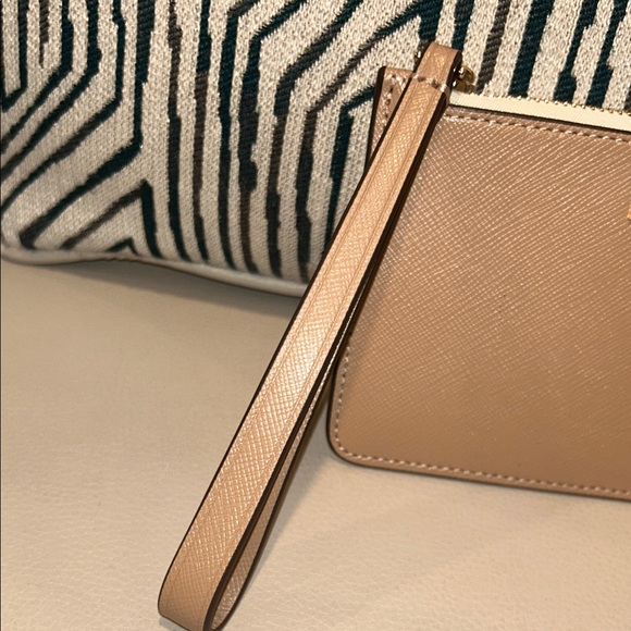 Kate Spade Beige Wristlet - Picture 4 of 8